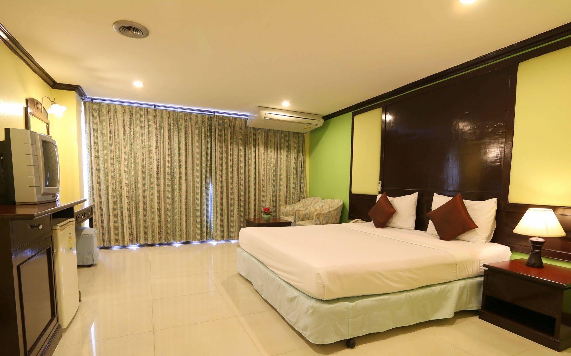 פאטאיה Mike Beach Resort מראה חיצוני תמונה